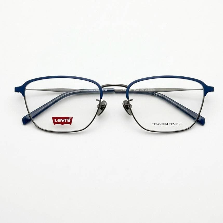 สินค้าแว่นตาในร้าน Deye Optic Chiangmai 1