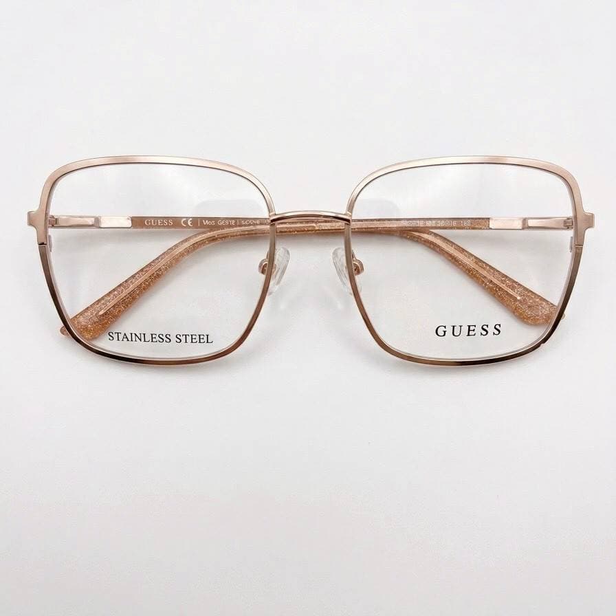 สินค้าแว่นตาในร้าน Deye Optic Chiangmai 8